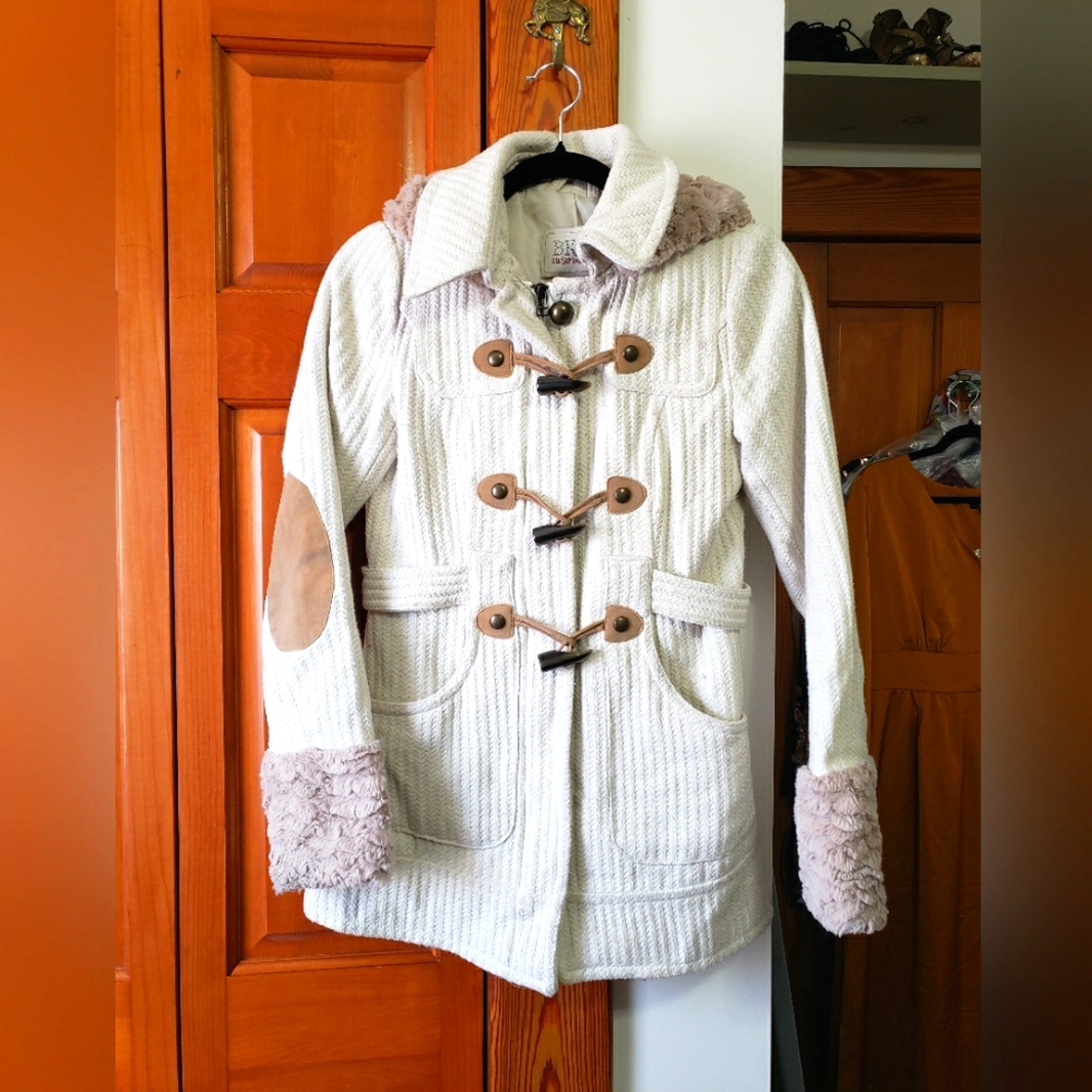 BKE Outerwear Off White Cream Woven Knit Toggle Coat W/ Faux Fur XS